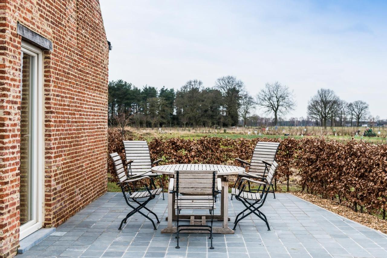 B&B Art.14 Morkhoven Exterior foto